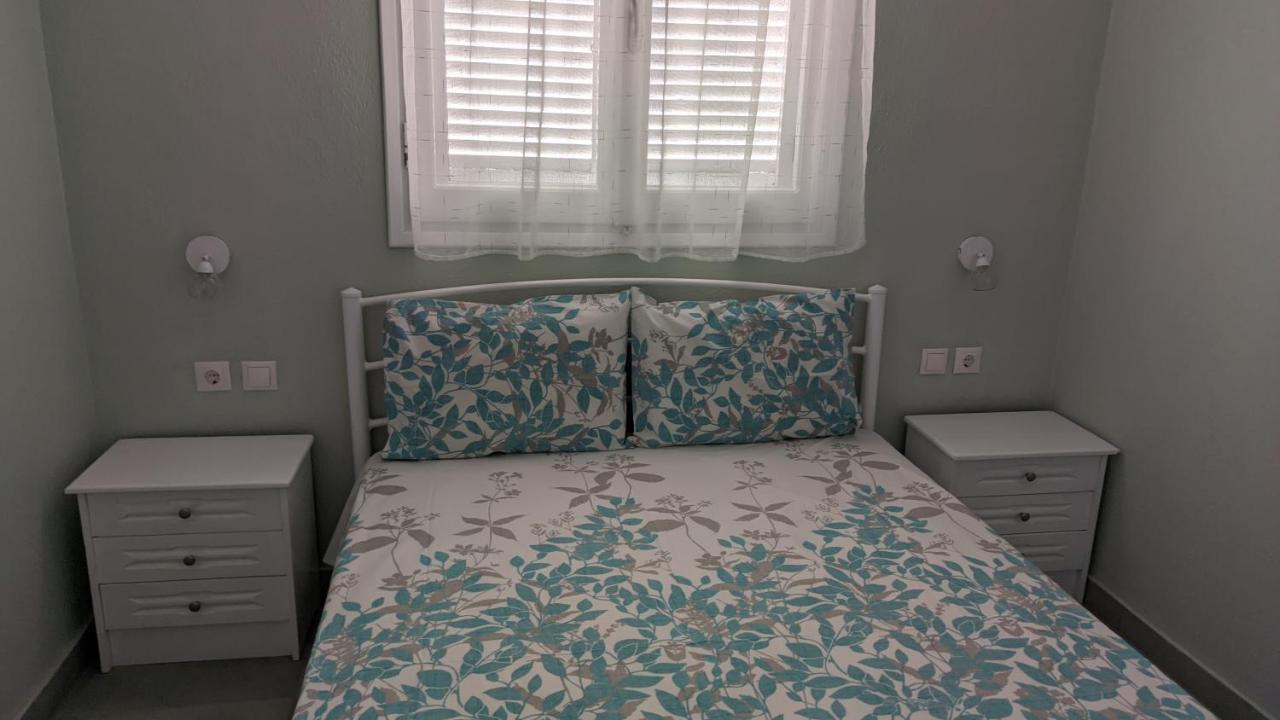 Garlis Apartments Psakoudia Ngoại thất bức ảnh