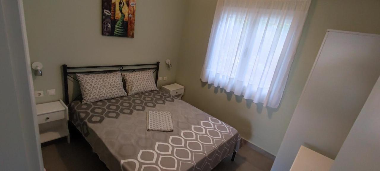 Garlis Apartments Psakoudia Ngoại thất bức ảnh