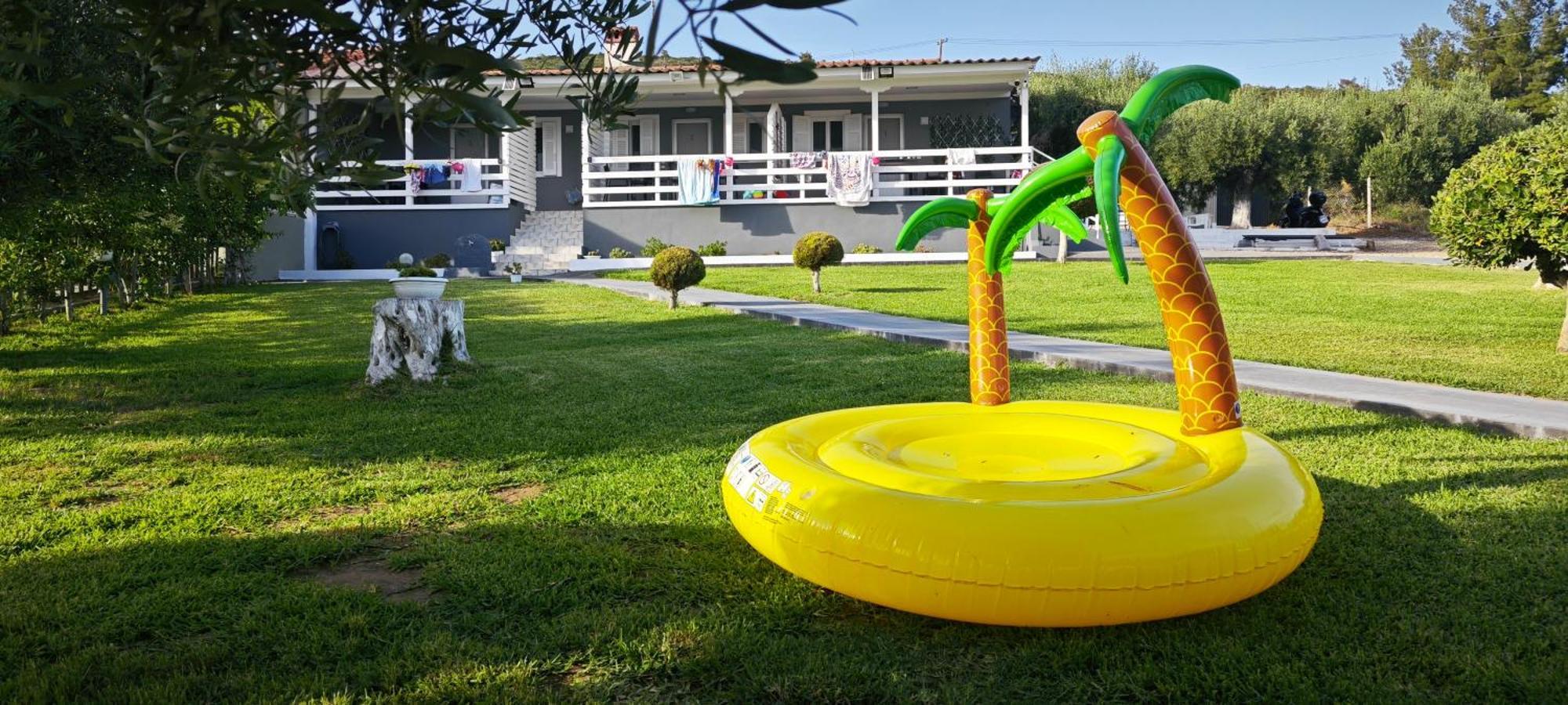 Garlis Apartments Psakoudia Ngoại thất bức ảnh